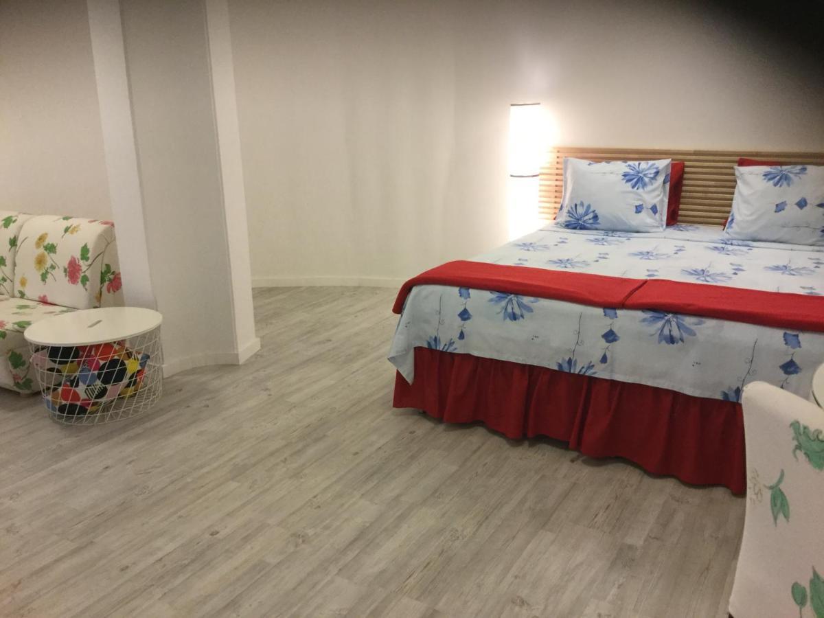 Red Cozy Stay ลิมาซอล ห้อง รูปภาพ