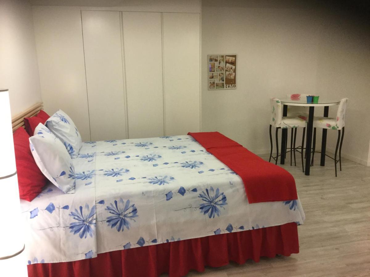 Red Cozy Stay ลิมาซอล ภายนอก รูปภาพ
